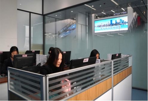 青島西海岸新區人社局 服務熱線接訴即辦，智慧社保服務為民